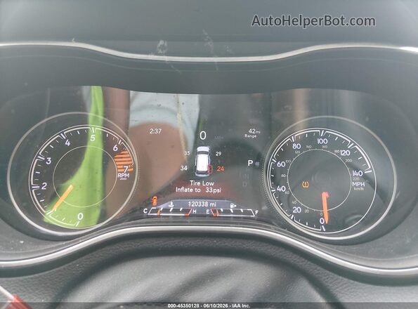 1C4PJLDB6KD325434 2019 JEEP CHEROKEE Silver უკანა სავარძლების ხედი