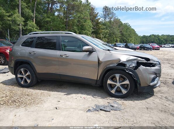 1C4PJLDB6KD325434 2019 JEEP CHEROKEE Silver უკანა სალონის ხედი