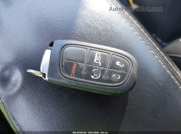 1C4PJLDX6KD171691 2019 JEEP CHEROKEE Silver Vista del salpicadero