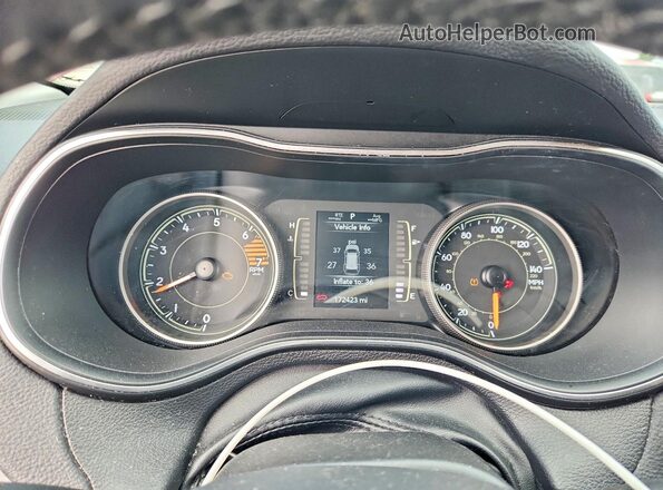 1C4PJLLB0KD185415 2019 JEEP CHEROKEE Red Instrument cluster view