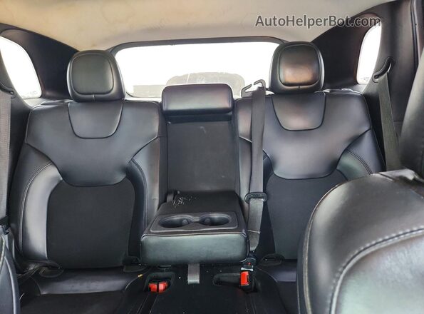1C4PJLLB0LD645612 2020 JEEP CHEROKEE Black Rear seats view
