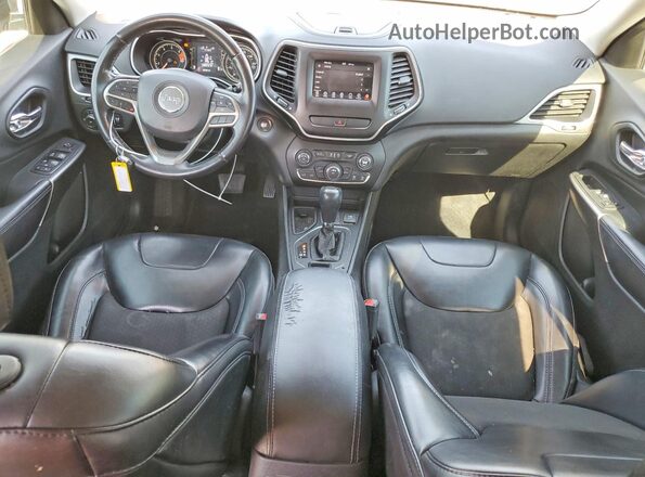 1C4PJLLB2KD164243 2019 JEEP CHEROKEE Silver Widok deski rozdzielczej