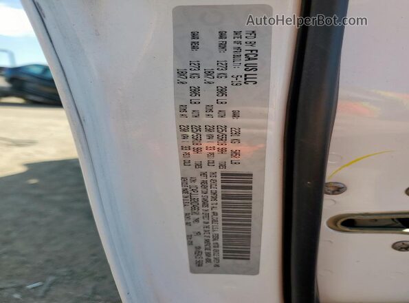 1C4PJLLB2KD466101 2019 JEEP CHEROKEE White ძრავის განყოფილების ხედი