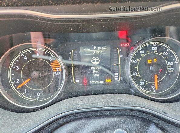 1C4PJLLB2MD179828 2021 JEEP CHEROKEE White ხელსაწყოთა პანელის ხედი