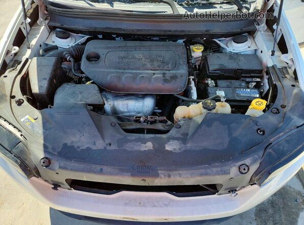 1C4PJLLB2MD179828 2021 JEEP CHEROKEE White უკანა სალონის ხედი
