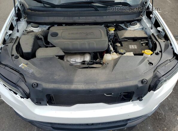 1C4PJLLB2MD251546 2021 JEEP CHEROKEE White Widok komory silnika