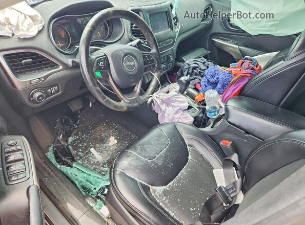 1C4PJLLB3KD357260 2019 JEEP CHEROKEE Gray Dashboard view