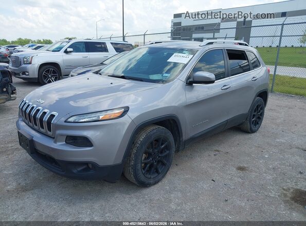 1C4PJLLB4JD621682 2018 JEEP CHEROKEE Silver Vista tres cuartos delantera izquierda