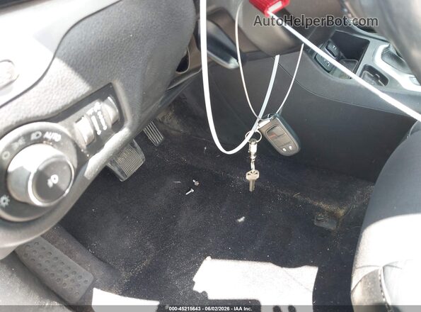 1C4PJLLB4JD621682 2018 JEEP CHEROKEE Silver Vista del salpicadero