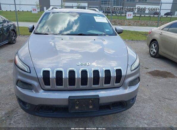 1C4PJLLB4JD621682 2018 JEEP CHEROKEE Silver Vista del cuadro de instrumentos