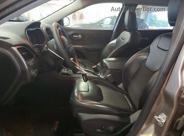 1C4PJLLB4KD226452 2019 JEEP CHEROKEE Бежевый Вид салона спереди