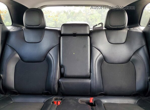 1C4PJLLB4KD490352 2019 JEEP CHEROKEE White Հետևի նստատեղերի տեսք