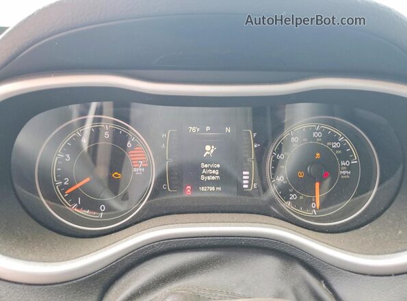 1C4PJLLB7JD519020 2018 JEEP CHEROKEE White Սարքավորումների վահանակի տեսք