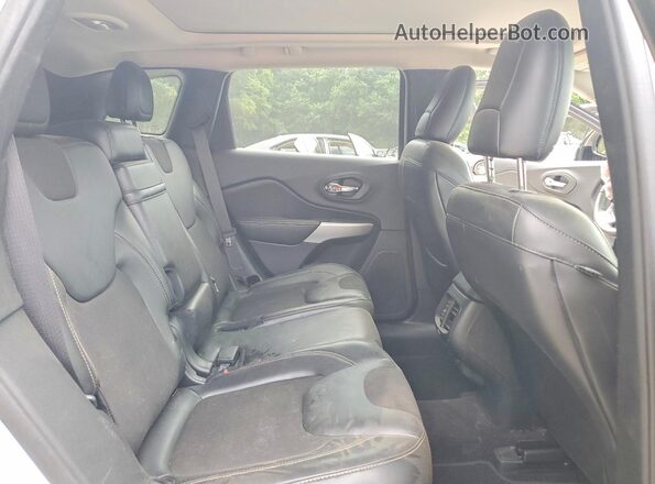 1C4PJLLB7JD519020 2018 JEEP CHEROKEE White Սալոնի հետևի տեսք