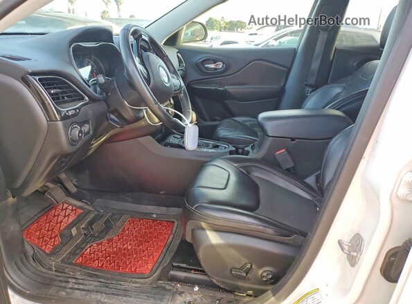 1C4PJLLB8KD338803 2019 JEEP CHEROKEE Белый Вид салона спереди
