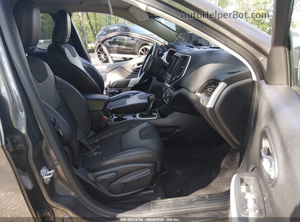 1C4PJLLB9JD544601 2018 JEEP CHEROKEE Black Widok wnętrza z przodu