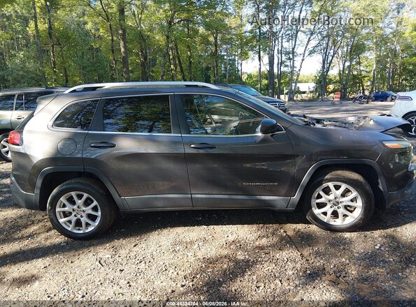 1C4PJLLB9JD544601 2018 JEEP CHEROKEE Black Widok wnętrza z tyłu