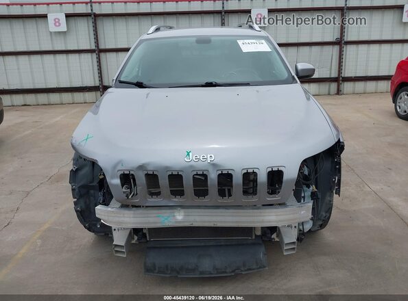 1C4PJLLB9LD653692 2020 JEEP CHEROKEE Silver Widok wnętrza z tyłu