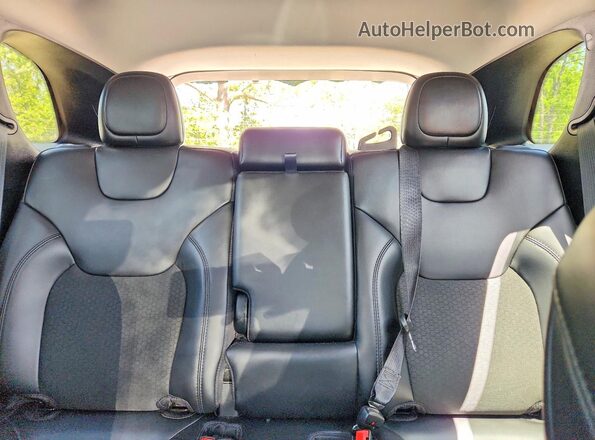1C4PJLLB9MD112899 2021 JEEP CHEROKEE Black Rear seats view