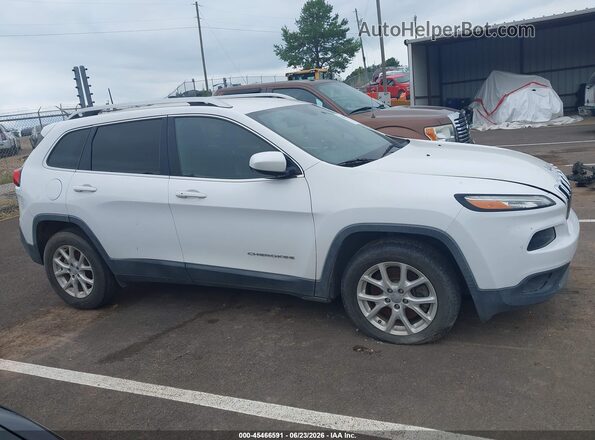 1C4PJLLBOJD538413 2018 JEEP CHEROKEE White Rear interior view