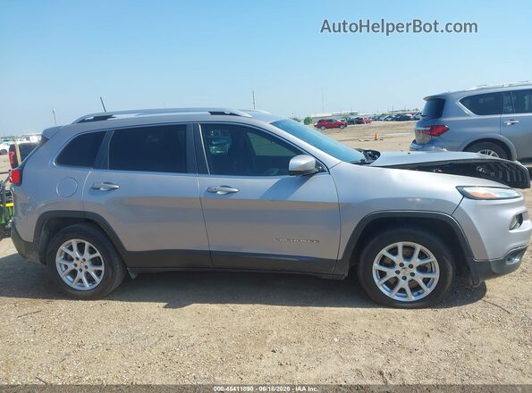 1C4PJLLBXJD510781 2018 JEEP CHEROKEE Silver უკანა სალონის ხედი