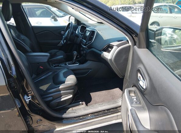 1C4PJLLBXJD604532 2018 JEEP CHEROKEE Black Вид салону спереду