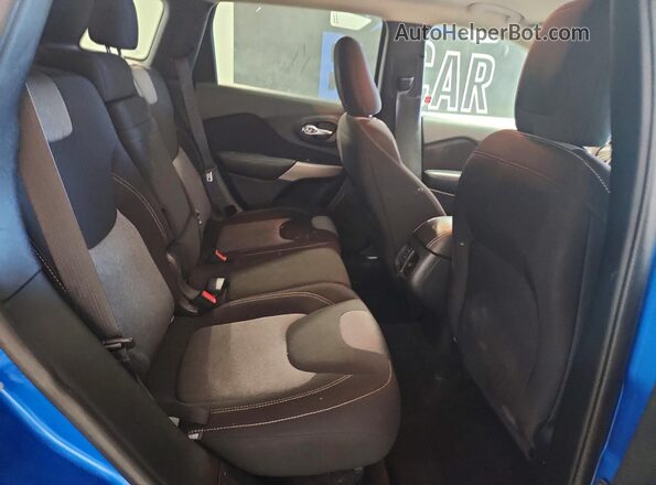 1C4PJMAB1HW646336 2017 JEEP CHEROKEE Blue Vista interior trasera