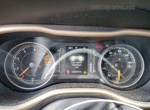 1C4PJMAB2HD235264 2017 JEEP CHEROKEE Silver Սարքավորումների վահանակի տեսք