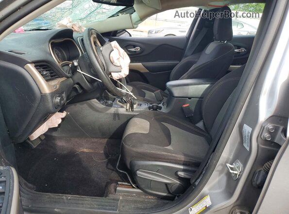 1C4PJMAB2HD235264 2017 JEEP CHEROKEE Silver Սալոնի դիմացի տեսք