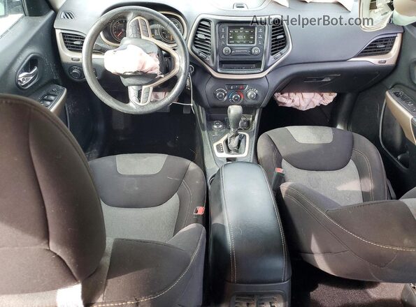 1C4PJMAB2HD235264 2017 JEEP CHEROKEE Silver Առջևի վահանակի տեսք