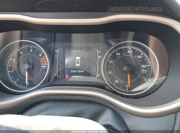 1C4PJMAB5GW119883 2016 JEEP CHEROKEE Black Widok tylnych siedzeń