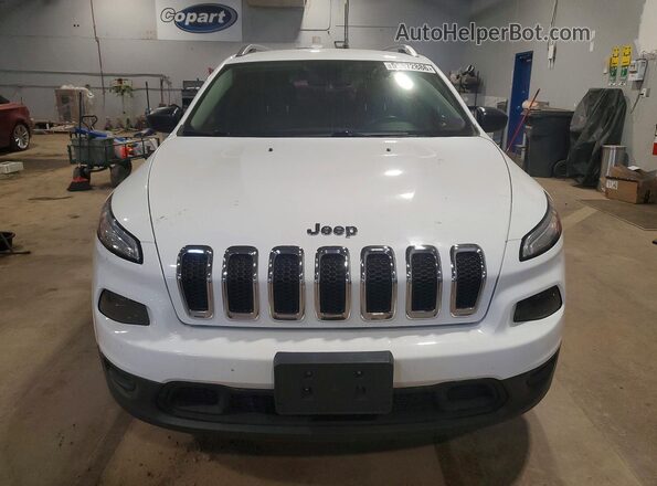 1C4PJMAB5GW175984 2016 JEEP CHEROKEE White Widok z przodu