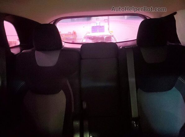 1C4PJMAB5GW175984 2016 JEEP CHEROKEE White Widok tylnych siedzeń