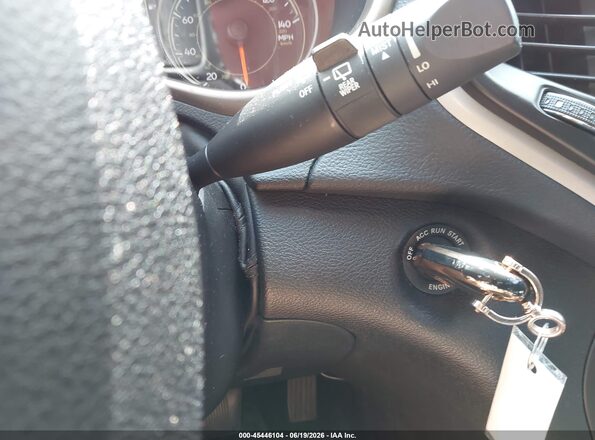 1C4PJMAB6HW502362 2017 JEEP CHEROKEE Yellow Առջևի վահանակի տեսք