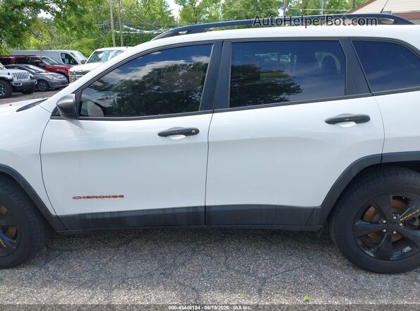 1C4PJMAB6HW502362 2017 JEEP CHEROKEE Yellow Սալոնի 360 աստիճան տեսք