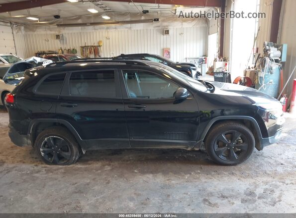 1C4PJMAS1HW628001 2017 JEEP CHEROKEE Black უკანა სალონის ხედი