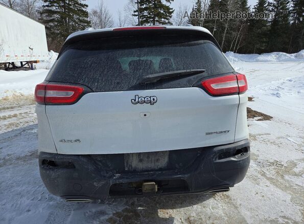1C4PJMAS9GW358174 2016 JEEP CHEROKEE White Widok z tyłu