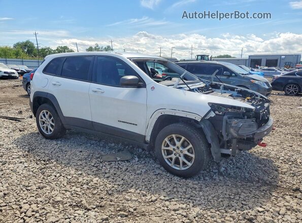 1C4PJMBB0GW268927 2016 JEEP CHEROKEE White Front right