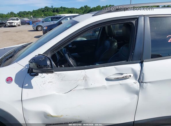 1C4PJMBB1HW569725 2017 JEEP CHEROKEE White Front view