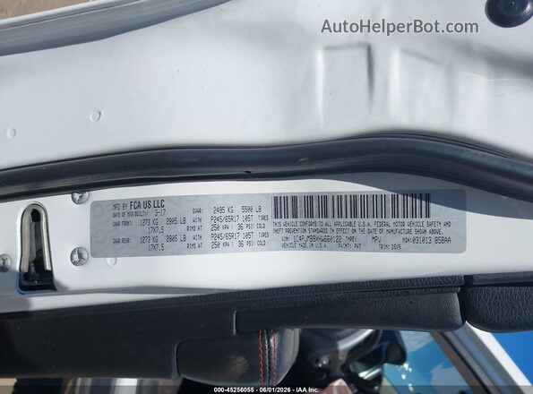 1C4PJMBBXHW660122 2017 JEEP CHEROKEE White Widok komory silnika