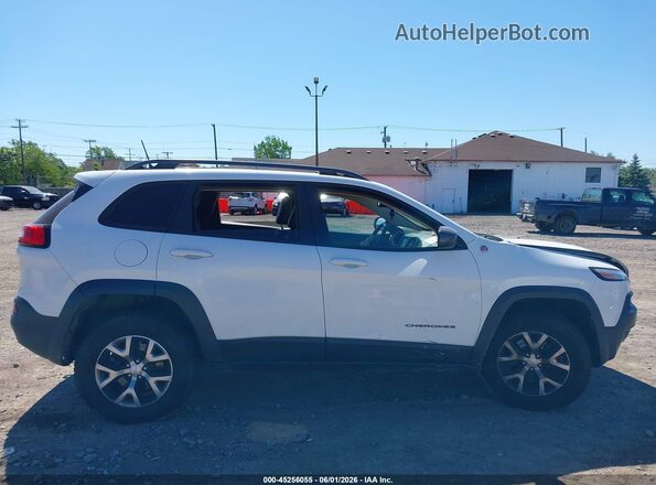 1C4PJMBBXHW660122 2017 JEEP CHEROKEE White Widok wnętrza 360 stopni