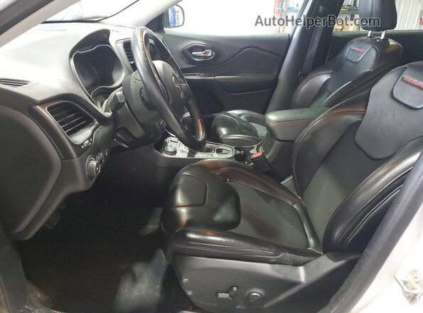 1C4PJMBN3KD400819 2019 JEEP CHEROKEE White 