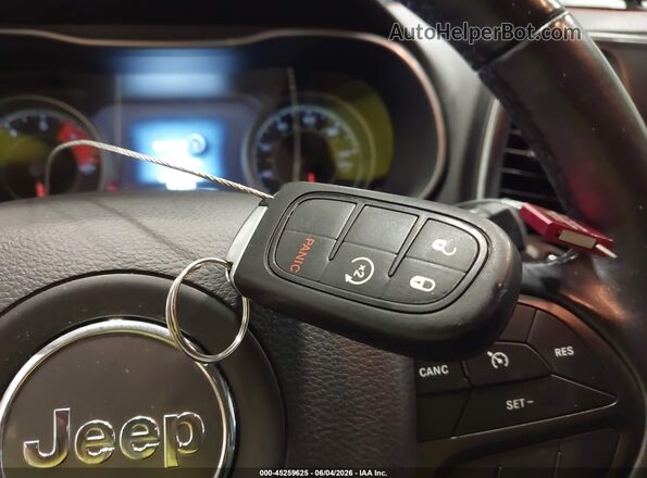 1C4PJMBN7LD537800 2020 JEEP CHEROKEE Белый Вид панели приборов