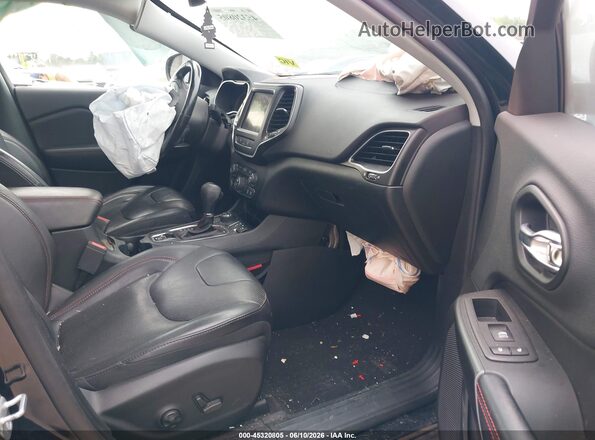 1C4PJMBN9KD346068 2019 JEEP CHEROKEE Black Вид салону спереду