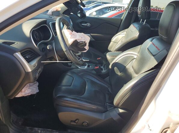 1C4PJMBS3HD221047 2017 JEEP CHEROKEE White Սալոնի դիմացի տեսք