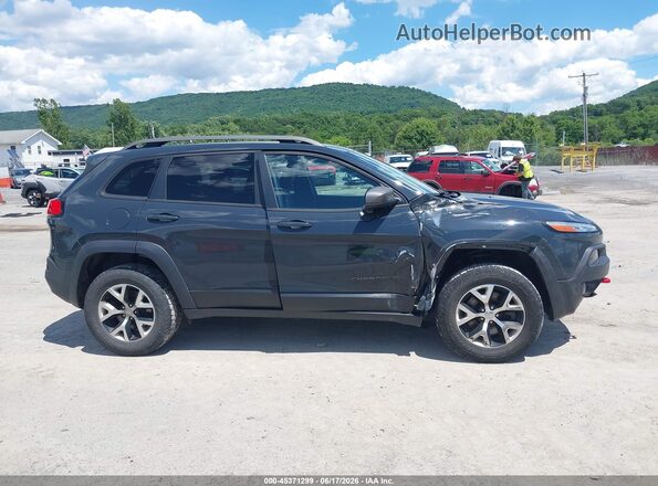 1C4PJMBS5HW530751 2017 JEEP CHEROKEE Black Widok wnętrza z tyłu