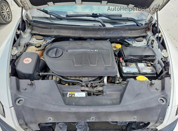 1C4PJMBS7GW163186 2016 JEEP CHEROKEE White ძრავის განყოფილების ხედი