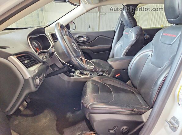 1C4PJMBS8GW140502 2016 JEEP CHEROKEE White წინა სალონის ხედი