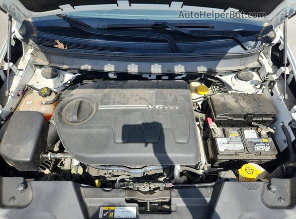 1C4PJMBS8GW140502 2016 JEEP CHEROKEE White ძრავის განყოფილების ხედი