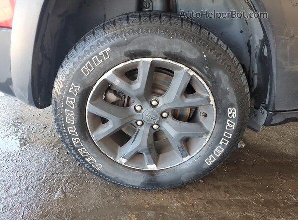 1C4PJMBS8HW600968 2017 JEEP CHEROKEE Red 